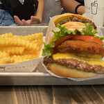 SHAKE SHACK - 