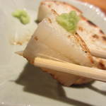 阿佐ヶ谷バードランド - 中にも切り込みが入って良い食感。