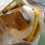 CAFÉ de ROMAN - １０月限定かぼちゃシフォンケーキ（３００円）です。