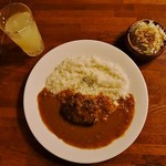 サントリージガーバー・ラグタイム - グレープフルーツジュース、サラダ、ハンバーグカレー