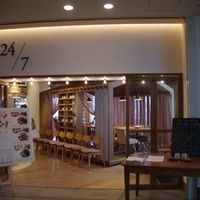 24/7 restaurant - 