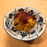 木挽町 とも樹 - 奈良山﨑屋の奈良漬の乗った九州産赤雲丹のご飯