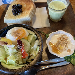 オシャレな空間 高知でおすすめのカフェをご紹介 食べログ