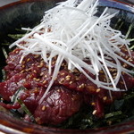 丸一食堂 - 身延どんぶり街道　さくら丼　（馬刺しの、生姜醤油胡麻油風味）
