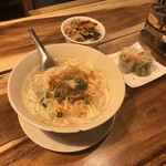 サバイディー タイ&ラオス料理 - 【ランチセット/カオアピック】（680円税抜）