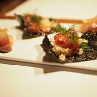 築地 すし Omakase - トロハーブ巻