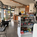 ジューススタンド めじろ - まさに文房具屋の中
