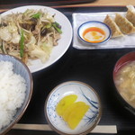 どんぶり亭 - 日替わり定食　680円