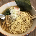 呑み喰い処 くぼ家 - 飯村製作所仕様？の麺の様子