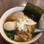 呑み喰い処 くぼ家 - 鯛と鶏のWスープ650円