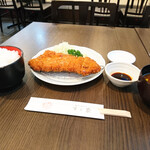 Tonkatsu Suzuya - ロースカツ定食