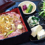 ごっつお屋とくっと - 牛ロースステーキ重