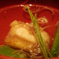 とり茶太郎 - 一黒シャモの胸肉とオクラの揚げ出し