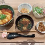 食のつむぎ - 見た目から安らぐ定食です