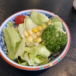 Maruhachi - セットのサラダ