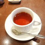 h Burassuriozami Marunouchi - 紅茶
