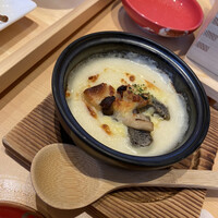 豆富料理と吟醸せいろ蒸し 八かく庵 大阪ステーションシティ店 - 豆乳グラタン