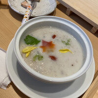 豆富料理と吟醸せいろ蒸し 八かく庵 大阪ステーションシティ店 - 豆乳粥