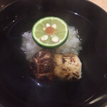 味ひろ - [お椀]
      牡丹鱧、松茸(信州産)