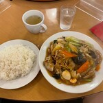 南海飯店 - かたい焼ソバ＋ライス