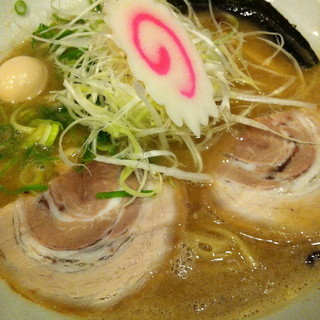 彩色ラーメンきんせい 高槻本店