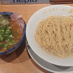 京都ラーメン 森井 - 濃厚魚介豚骨 つけ麺。