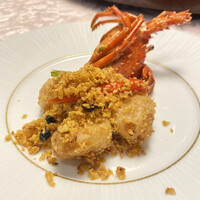 中国料理 王宮 - 伊勢エビとガーリックの黄金揚げ
