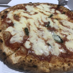 Pizzeria Lugara - マルゲリータ