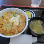 海鮮､定食､天ぷらと酒 舟源 - カツ丼（￥800）