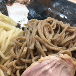 飯田商店 - 太麺　何が練り込まれているんだろう