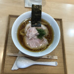 飯田商店 - 醤油ラーメン　１３００円、しゃぶチャーシュー　４００円