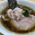 飯田商店 - 醤油ラーメン　アップ