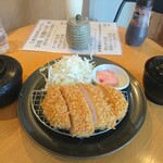 やま浪ーとんかつ・しゃぶしゃぶ・創作和食 - 特厚ロースかつ定食