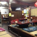 Migiwatei - 結構、広い店内