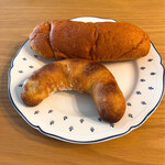 ミナミナ - 豆乳コッペパン @90 とパン・オリーブ