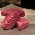 西麻布 肉粋やまもと - 特選雌牛黒毛和牛35日熟成サーロイン