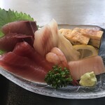 お食事処 名代亭 - 刺身6品と玉子焼き