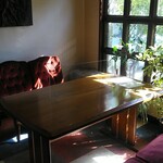 Coffee Kizoku - 店內（另一個空間的沙發座位）