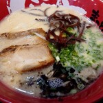 ラーメン まこと屋 - 牛じゃんラーメン(通常770円税込  半額券使用で380円税込)