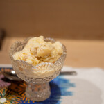 うを徳 - 2021.8 小布施桃「あかつき」のアイスクリーム