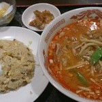 中華料理 銀河楼 - 坦々麺＆半チャーハン（20121103）