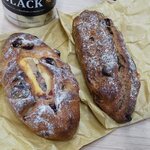 ベーカリー燈 - クランベリー＆クリームチーズ、紅茶とオレンジレーズン