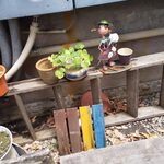 ベーカリー燈 - お店の前の謎の人形