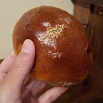 ベーカリー燈 - 粒あんぱん