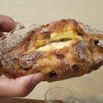 ベーカリー燈 - クランベリー＆クリームチーズ