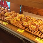 ベーカリー燈 - 惣菜パン美味しそう