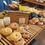 ベーカリー燈 - ベーグル盛りだくさん