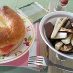 ベーカリー燈 - プレーンのベーグルをサンドして