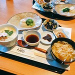 Asukasairurino Oka Tengyokudou Terasu - 季節のお膳、花月の膳セット