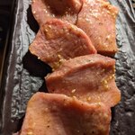 焼肉 牛猿 - 特上厚切りタン1